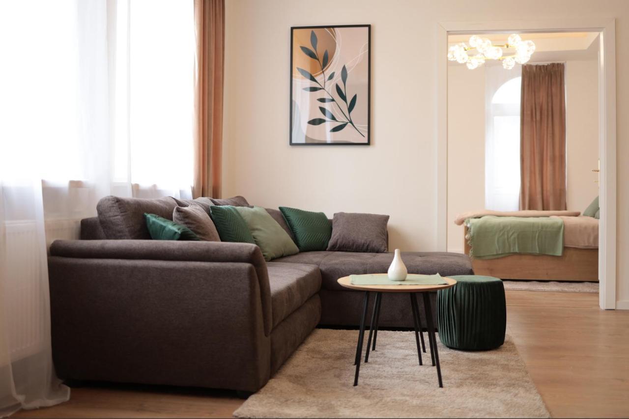Beautiful And Stylish 2 Bedroom Apartment In The City Center And In The Pedestrian Zone Bratislava Exterior photo