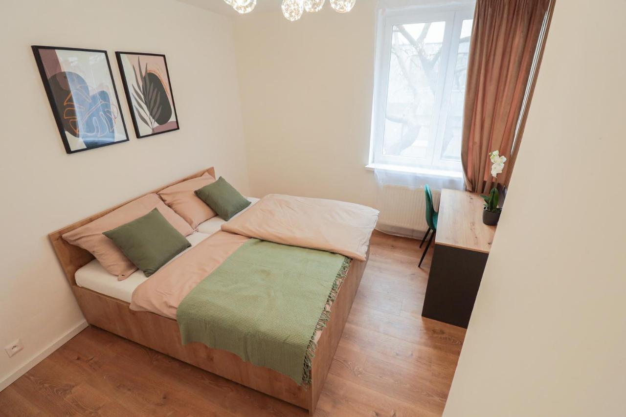 Beautiful And Stylish 2 Bedroom Apartment In The City Center And In The Pedestrian Zone Bratislava Exterior photo