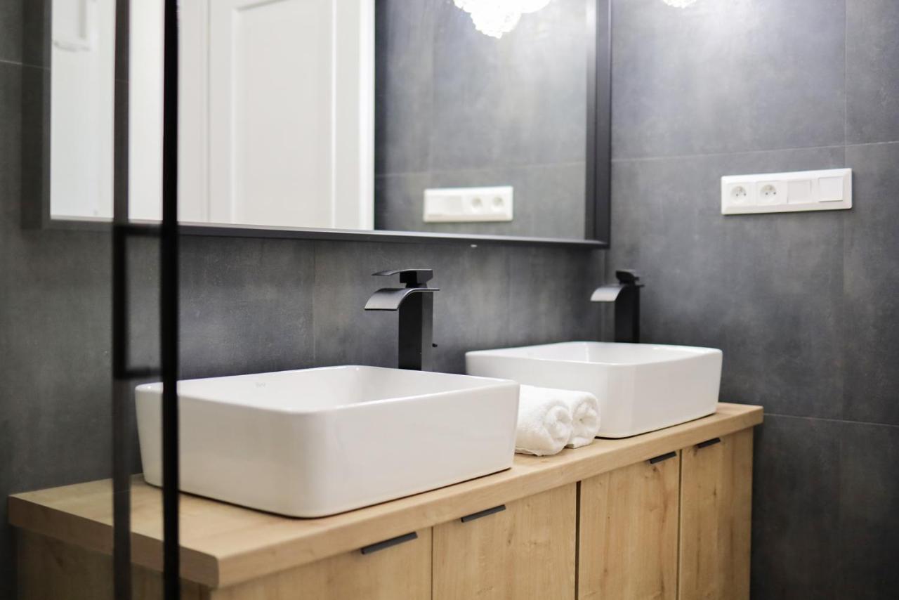 Beautiful And Stylish 2 Bedroom Apartment In The City Center And In The Pedestrian Zone Bratislava Exterior photo